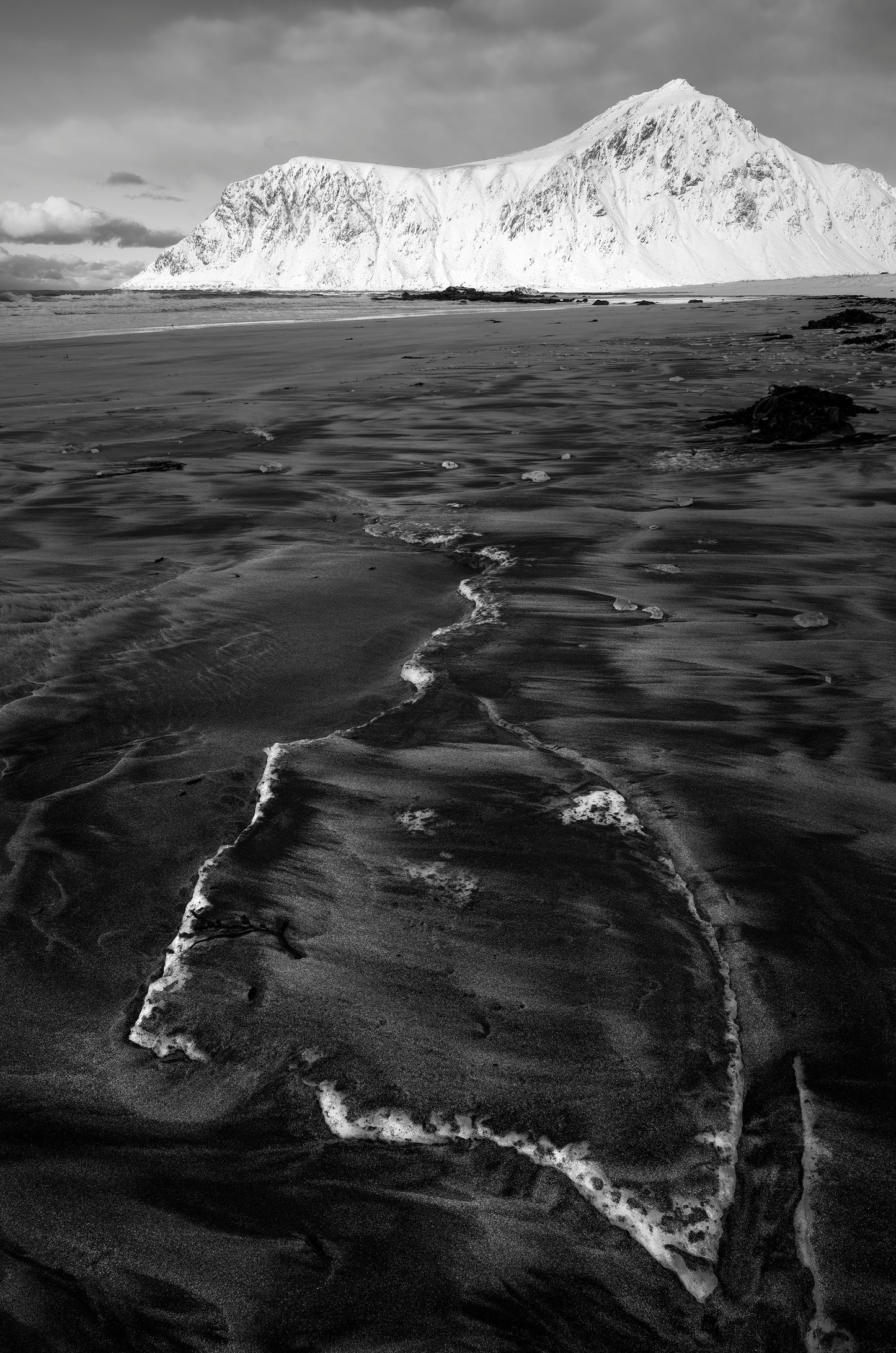 Lofoten Photography Workshop - 8th to 14th March 2025 - 6 nights B&B/5 days tuition