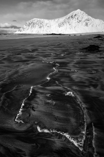 Lofoten Photography Workshop - 8th to 14th March 2025 - 6 nights B&B/5 days tuition